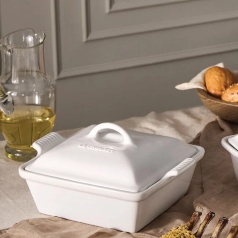Le Creuset Heritage Square Casserole - Image 2