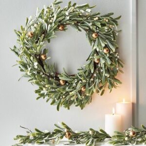 Mistletoe Wreath by Tag